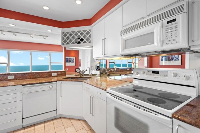 Foto del edificio - 601 Longboat Club Rd