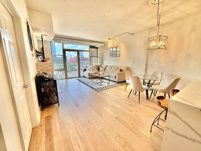 Foto del edificio - 1001 W Madison St