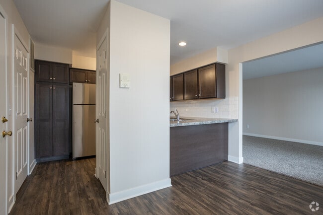 Remodeled 1 Bedroom with Den - Bayberry Farms Apartments