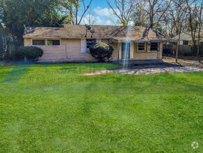 Building Photo - 3994 St Charles Pl