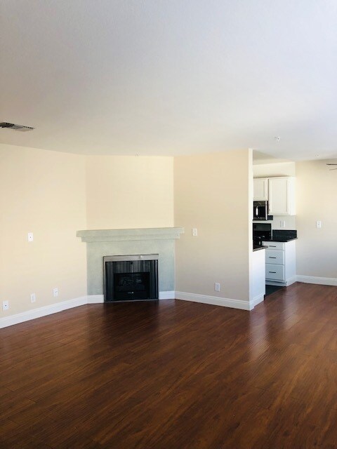 Foto del edificio - 12241 Moorpark St