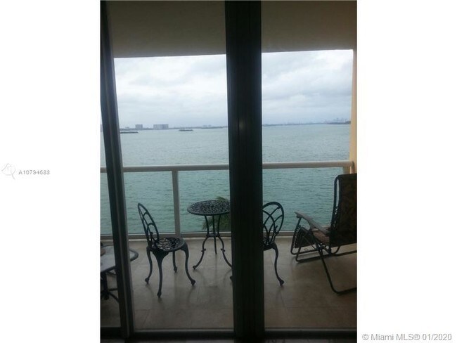 Foto del edificio - 1666 79th Street Causeway