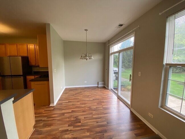 Foto del edificio - 616 Springbrook Trail N