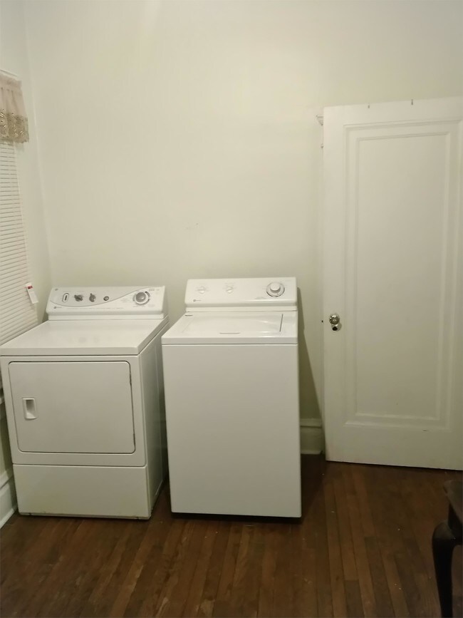 Foto del edificio - 7 Lee Park Ave