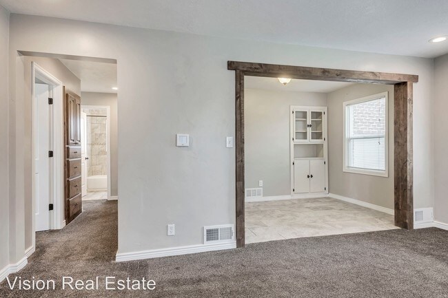 Foto del edificio - 2 br, 1 bath House - 175 S 400 E