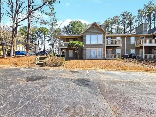 Building Photo - 1702 Country Park Dr