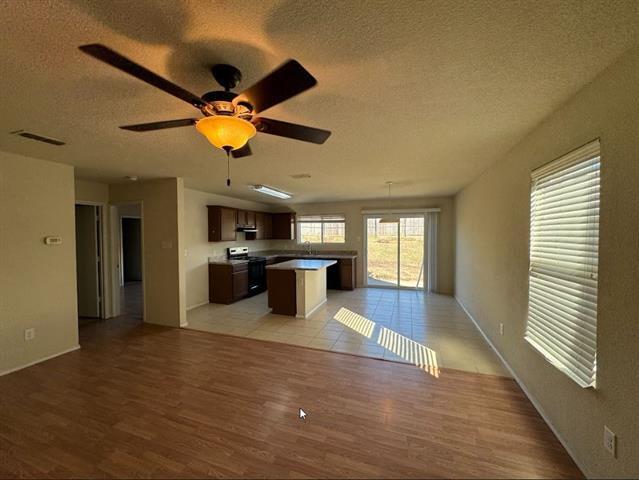 Foto del edificio - 1415 Swan Ridge Dr