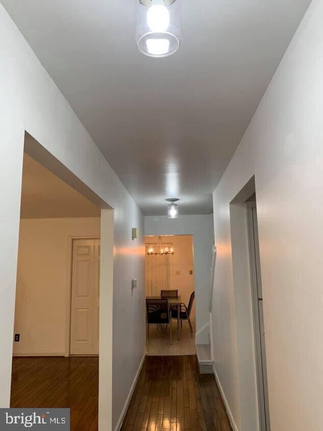 Primary Photo - 22424 Greenview Ct