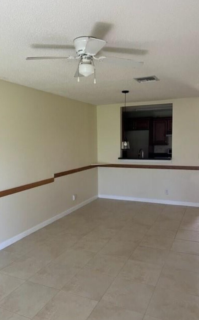 Building Photo - 5130 Glencove Ln