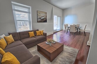 Building Photo - 227 Beverley St