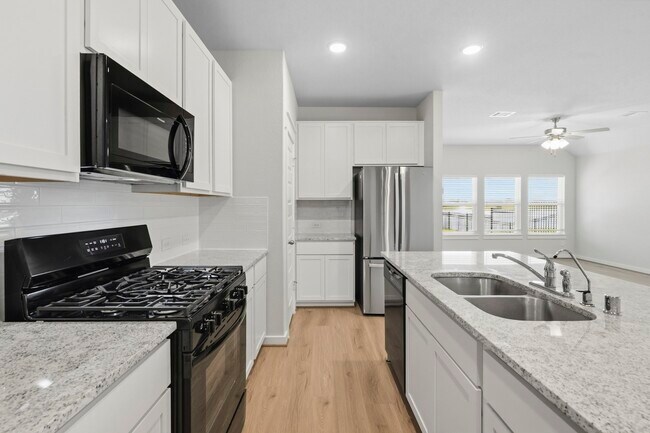 Building Photo - 4696 Peony Grn Dr