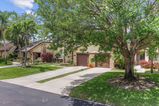 Building Photo - 160 Ramblewood Cir