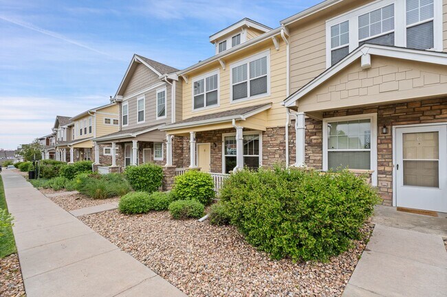 Foto del edificio - Evolve Real Estate: Beautiful 3 Bed / 2.5 ...