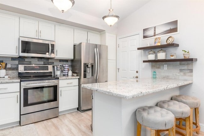 Building Photo - Updated 3 bedroom home in Ridgepoint Area