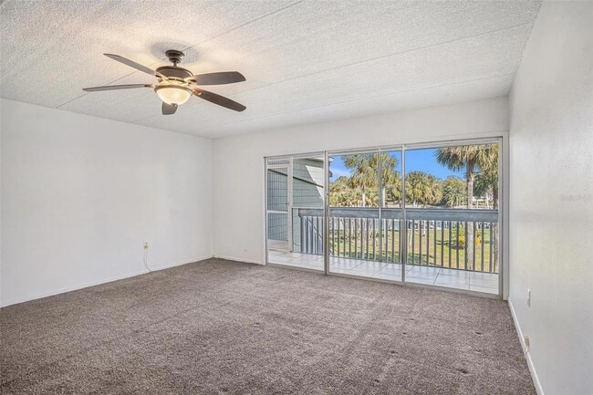 Living Room - 2424 W Tampa Bay Blvd