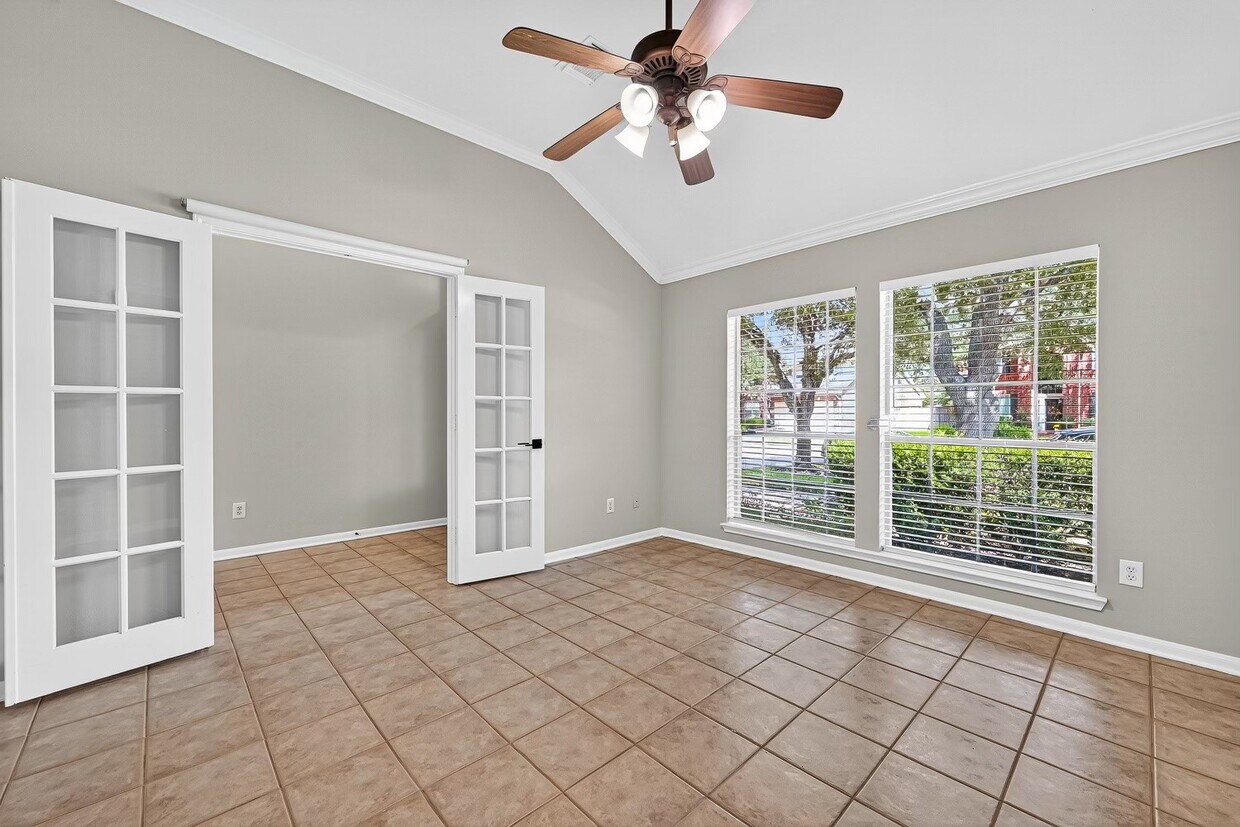 Foto del edificio - 8735 River Wind Dr