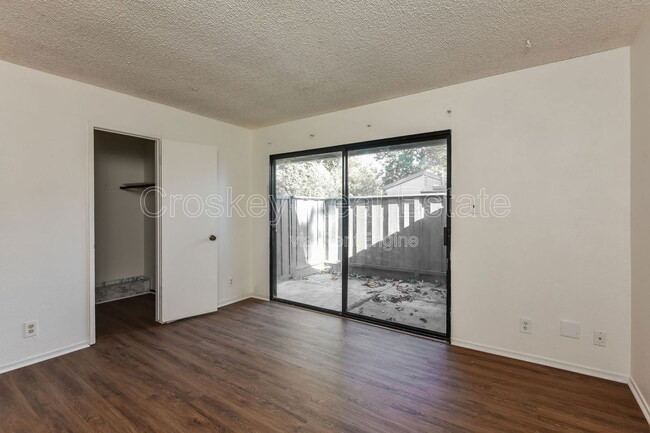 Foto del edificio - 1155 Kenwal Rd