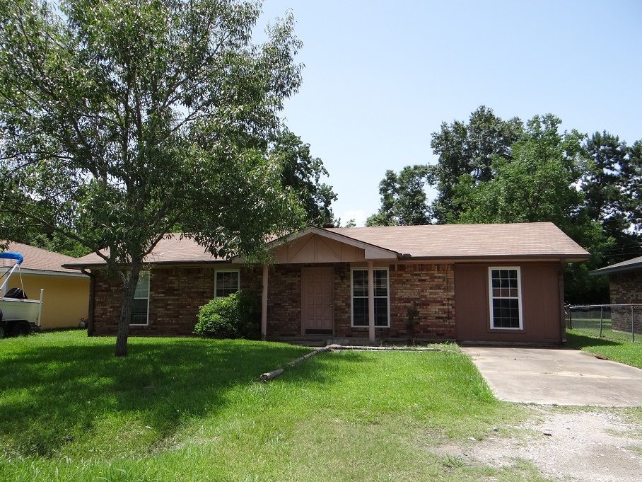 295 Beach St, Vidor, TX 77662 - House Rental in Vidor, TX | Apartments.com