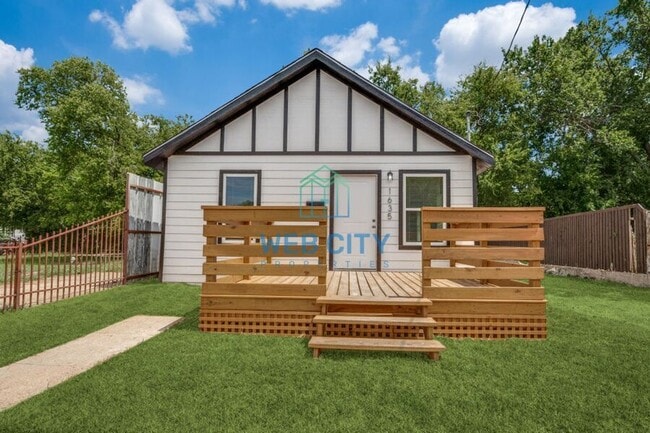 Photo - 1635 Durrett St House