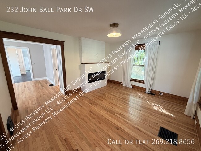 Foto del edificio - 232 John Ball Park Dr SW