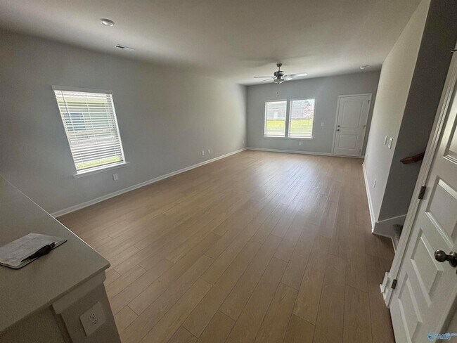 Foto del edificio - 15416 GRAYSON CIR