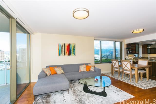 Building Photo - 1551 Ala Wai Blvd