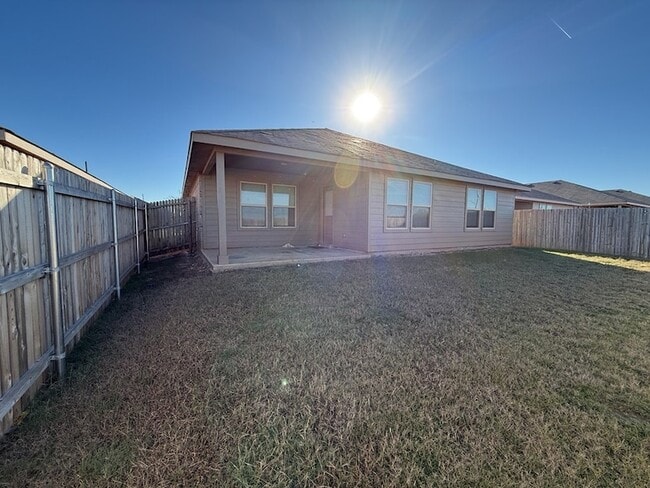 Building Photo - 10530 Ft Cibolo Trl