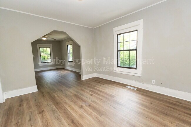 Foto del edificio - 2417 13th Ave