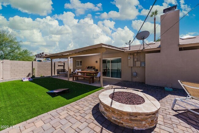 Building Photo - 8338 E Monterosa St