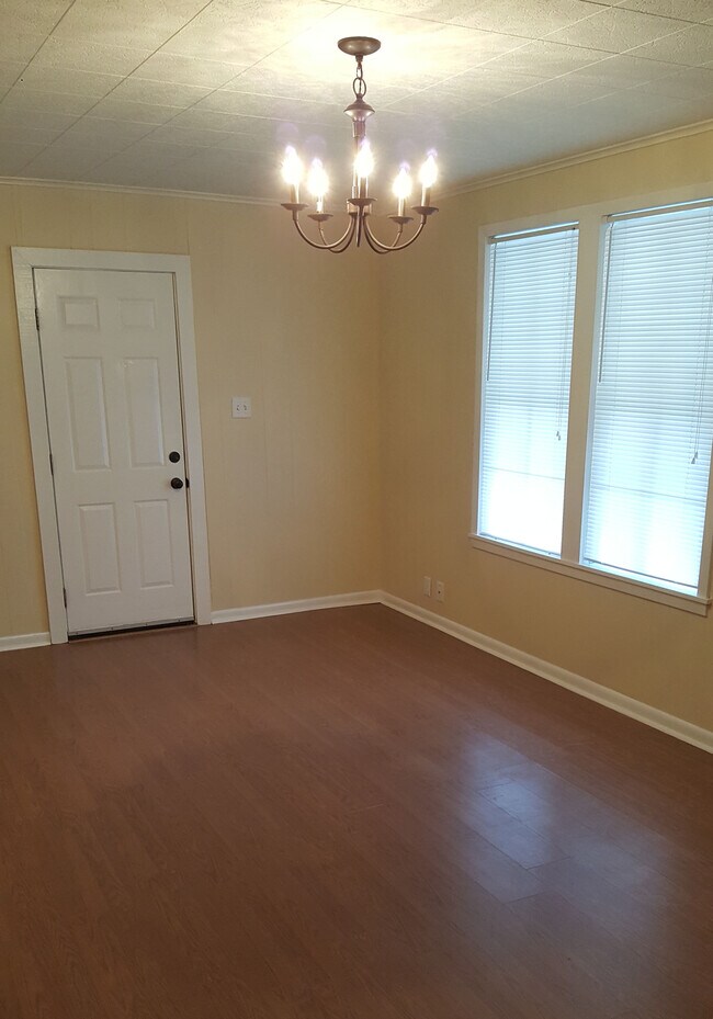 Foto del edificio - 240 Beauregard St