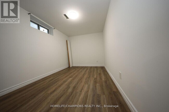 Photo du bâtiment - 9 Stoney Creek Dr