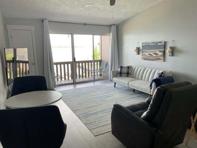 Building Photo - 801 River Rd