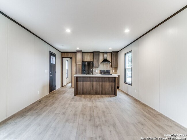 Foto del edificio - 3 Bedroom/2 Bathroom Home in the Holiday V...