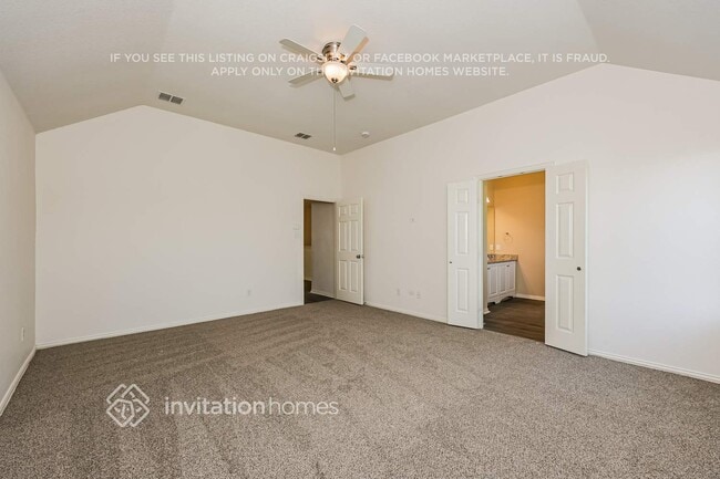 Building Photo - 5237 Bay View Dr