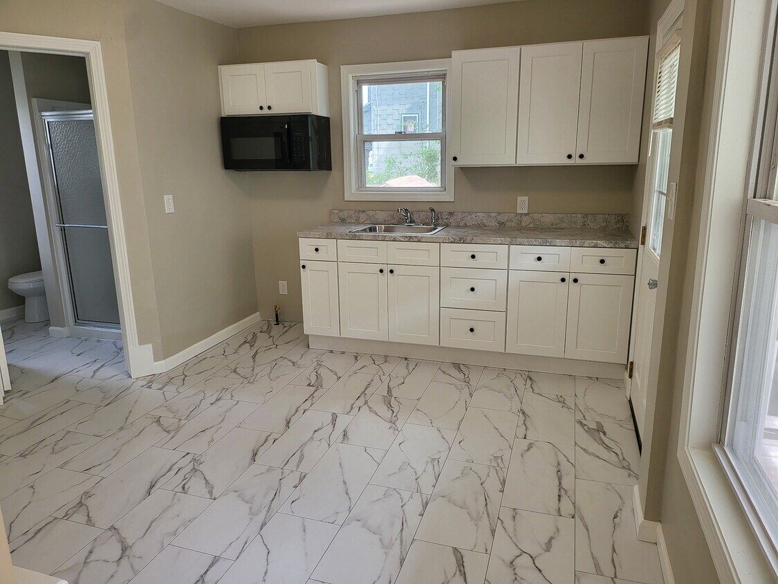 Foto principal - 117 N Elm St
