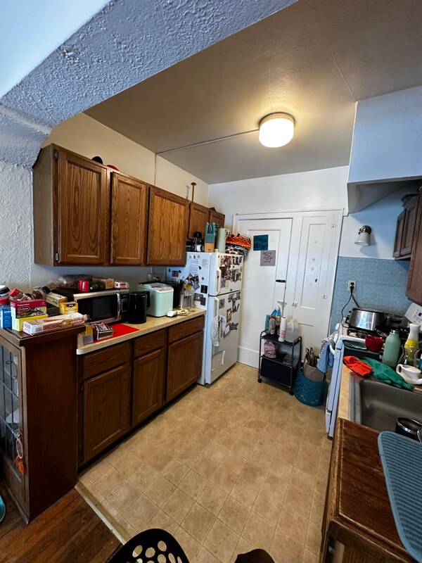 Foto del edificio - 4442 N Oakland Ave