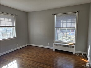 Building Photo - 780 W Ferry St