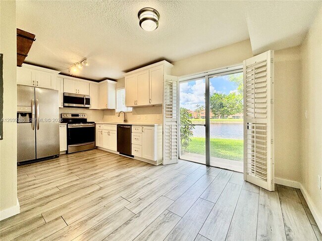 Building Photo - 3486 Briar Bay Blvd