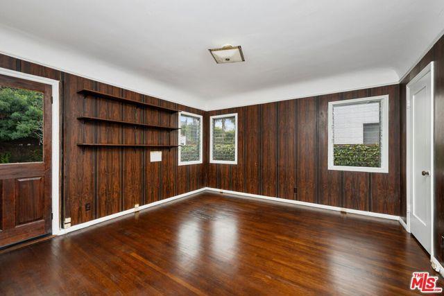 Primary Photo - 330 N La Jolla Ave