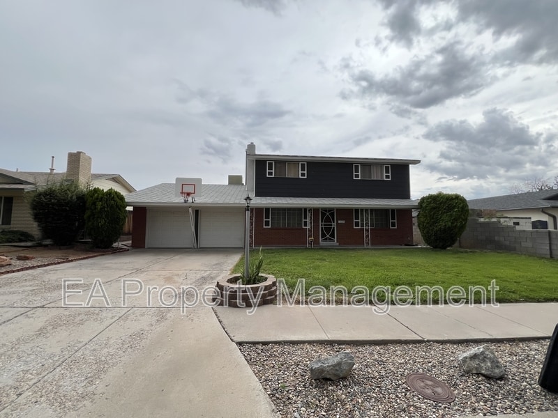 Primary Photo - 11620 Versailles Ave NE