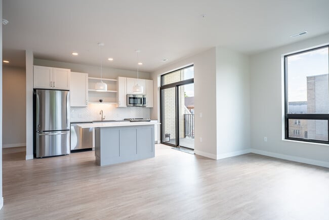 Building Photo - Avenir Apartments