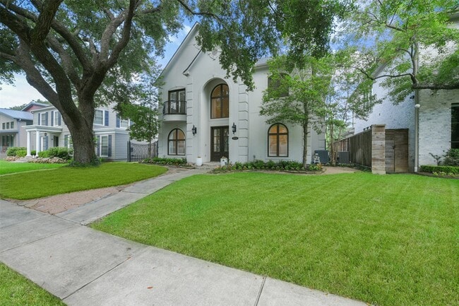 Building Photo - 3724 Wroxton Rd