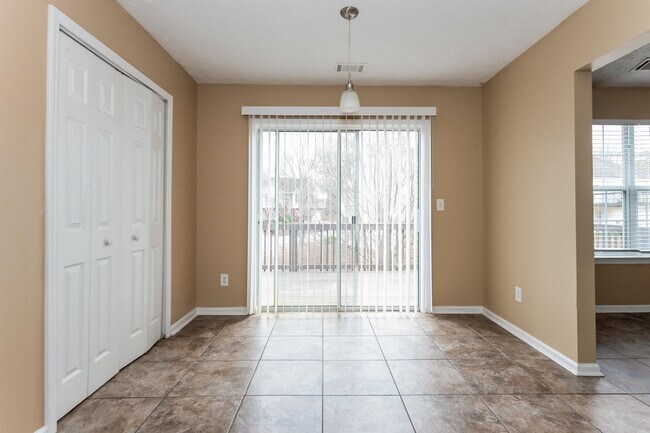 Foto del edificio - 1158 Millwood Dr