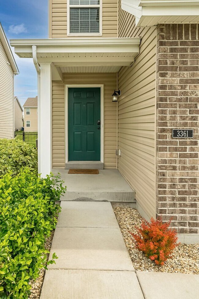 Building Photo - Three Bedroom in Charlestowne Crossing