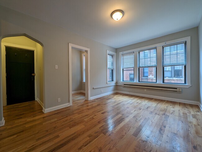 Foto del edificio - 4409 N Wolcott Ave