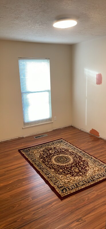 Foto principal - 103 Agate St