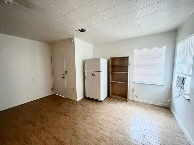 Building Photo - 6403 Magnolia Homes Rd