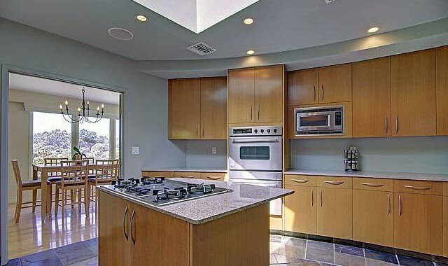 Foto del edificio - 310 S Thurston Ave