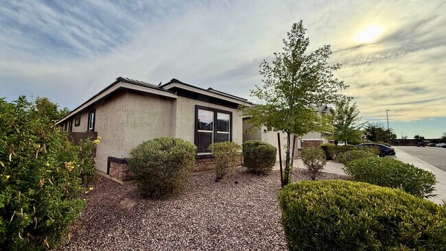 Building Photo - 1381 E Scorpio Pl