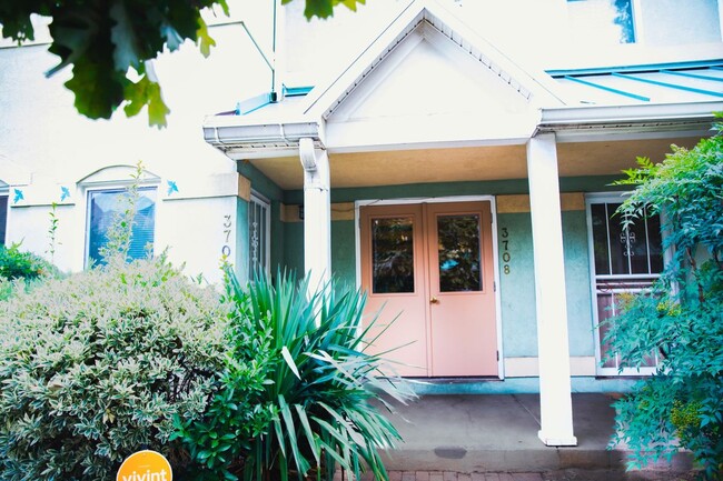 Building Photo - 3708 Grant Pl NE